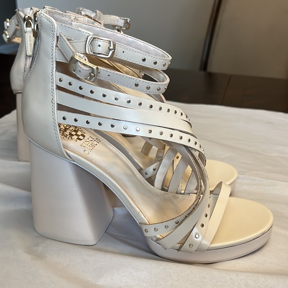 VINCE CAMUTO Nanthie Leather Studded Strappy Platform Sandals In Warm Vanilla - Picture 14 of 14